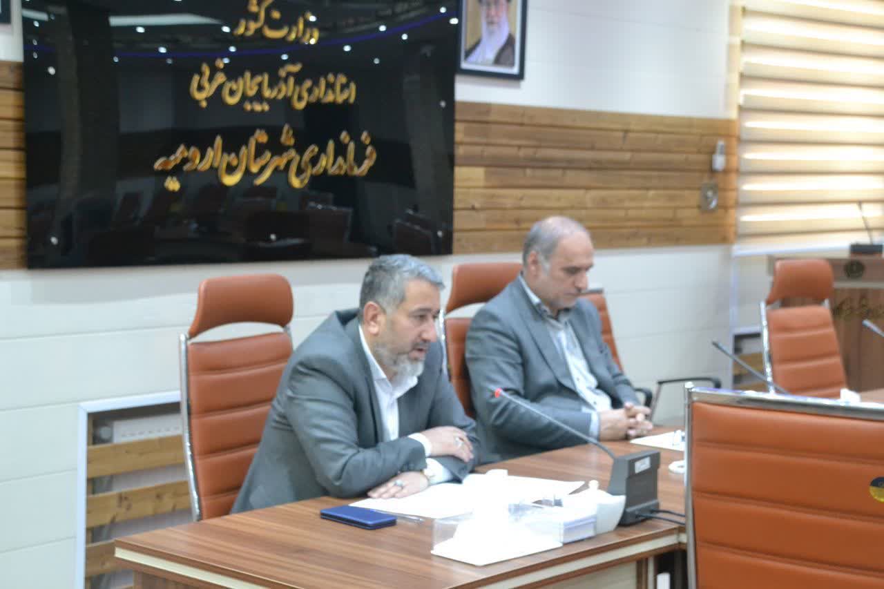 تأکید فرماندار ارومیه بر تسهیل خدمات بانکی برای دریافت تسهیلات جوانان