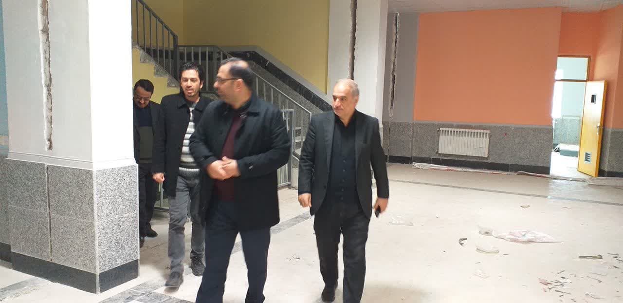 بازدید فرماندار از اجرای پروژه مدرسه 21 کلاسه فنی و حرفه ای گلشهر