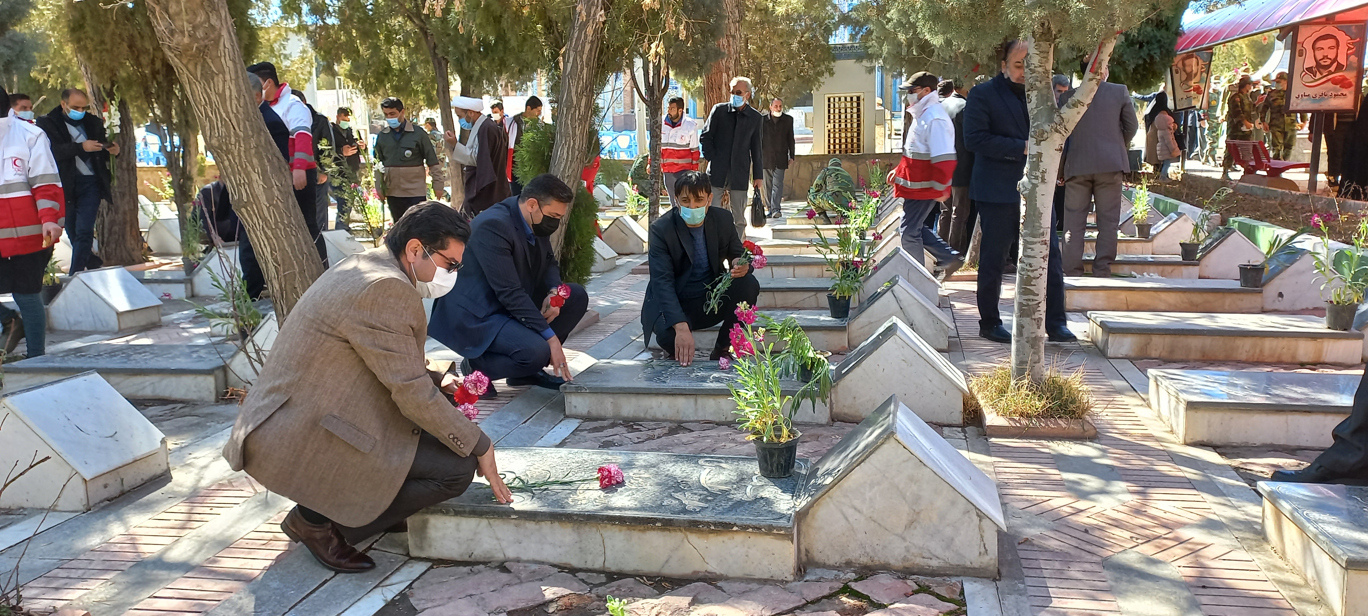 مراسم میهمانی لاله ها در گلزار مطهر شهدا برگزار شد +عکس