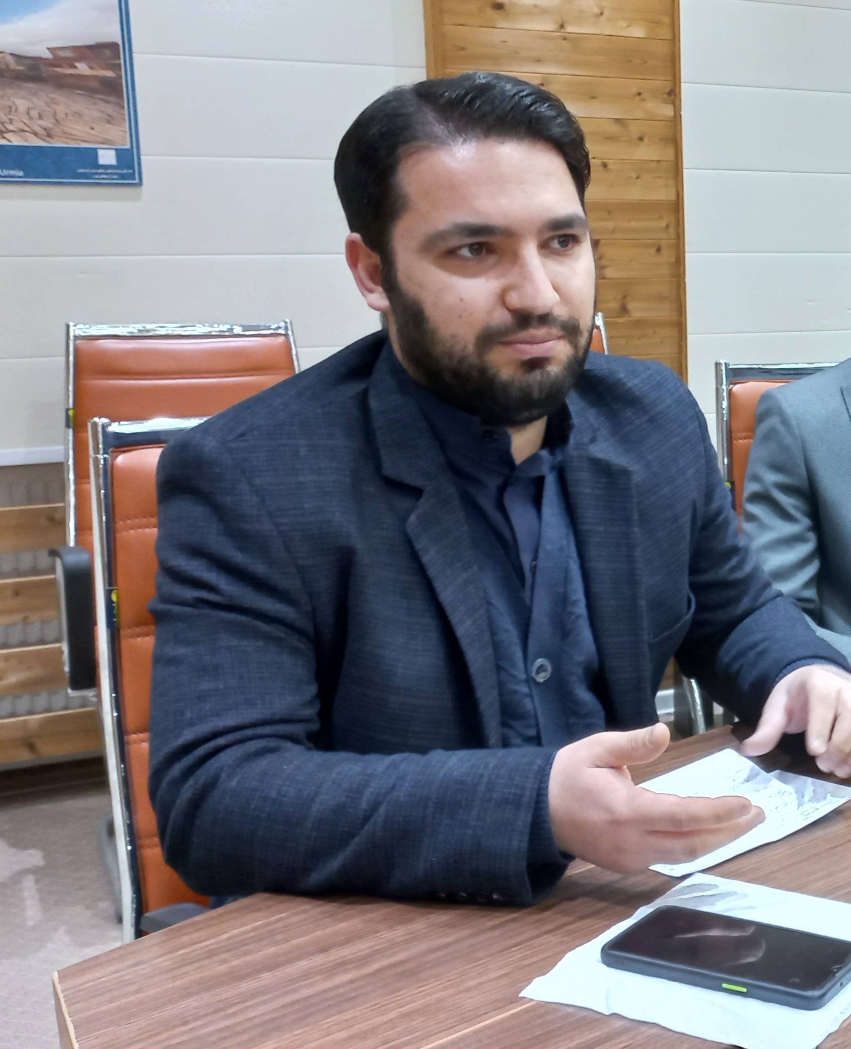 دیدار اعضای شورای مرکزی جوانان همدل استان آذربایجان غربی با فرماندار شهرستان ارومیه + عکس