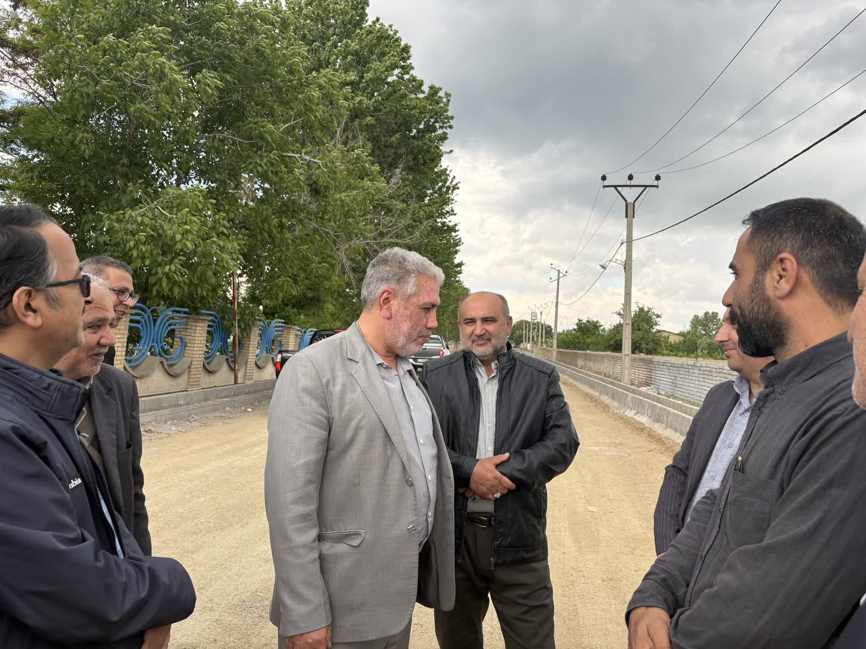 بازدید میدانی فرماندار ارومیه از روستای قزل عاشق جهت بررسی و رفع چالش های عمرانی