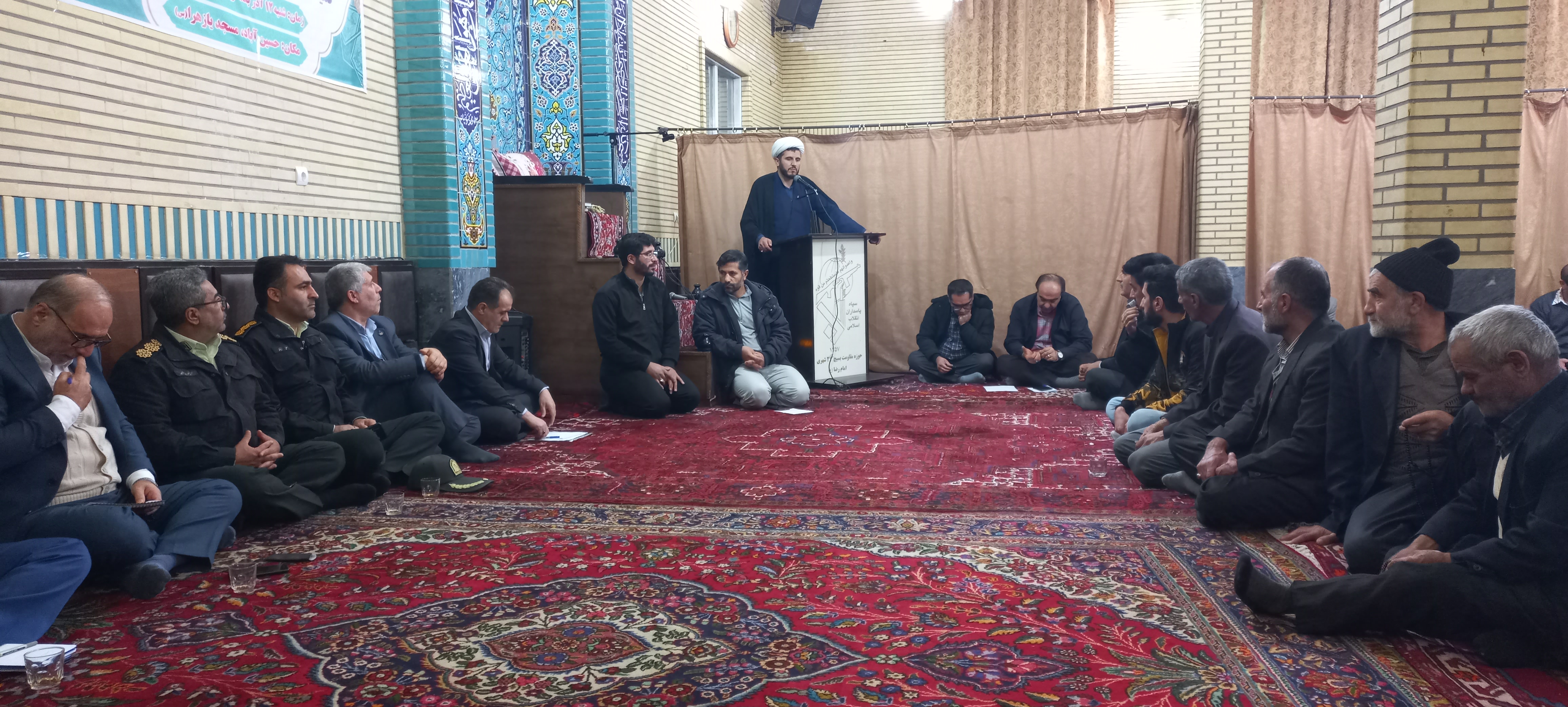 باحضور فرماندار ، مسائل و مشکلات منطقه 2 بررسی شد + عکس