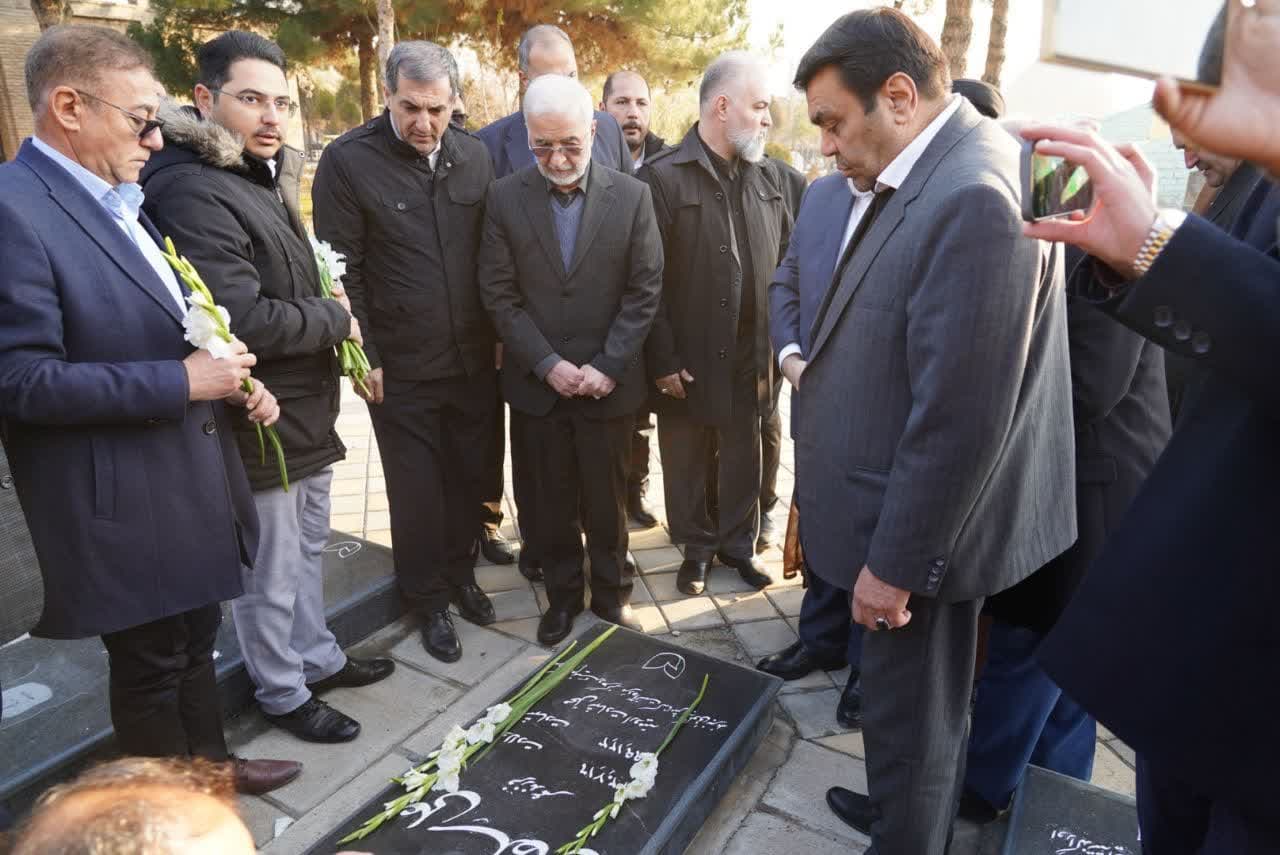 حضور وزیر کشور در گلزار شهیدان باغ رضوان ارومیه