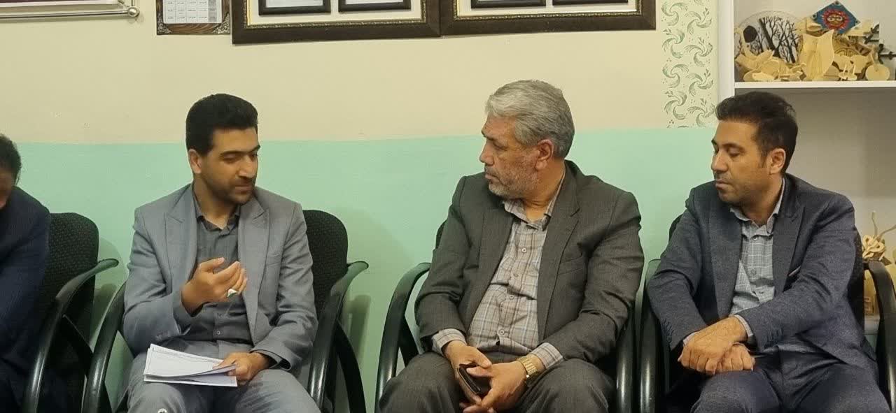 برگزاری آیین گرامیداشت روز معلم در دبیرستان فرهنگیان شهید مدنی ارومیه با حضور فرماندار شهرستان ارومیه