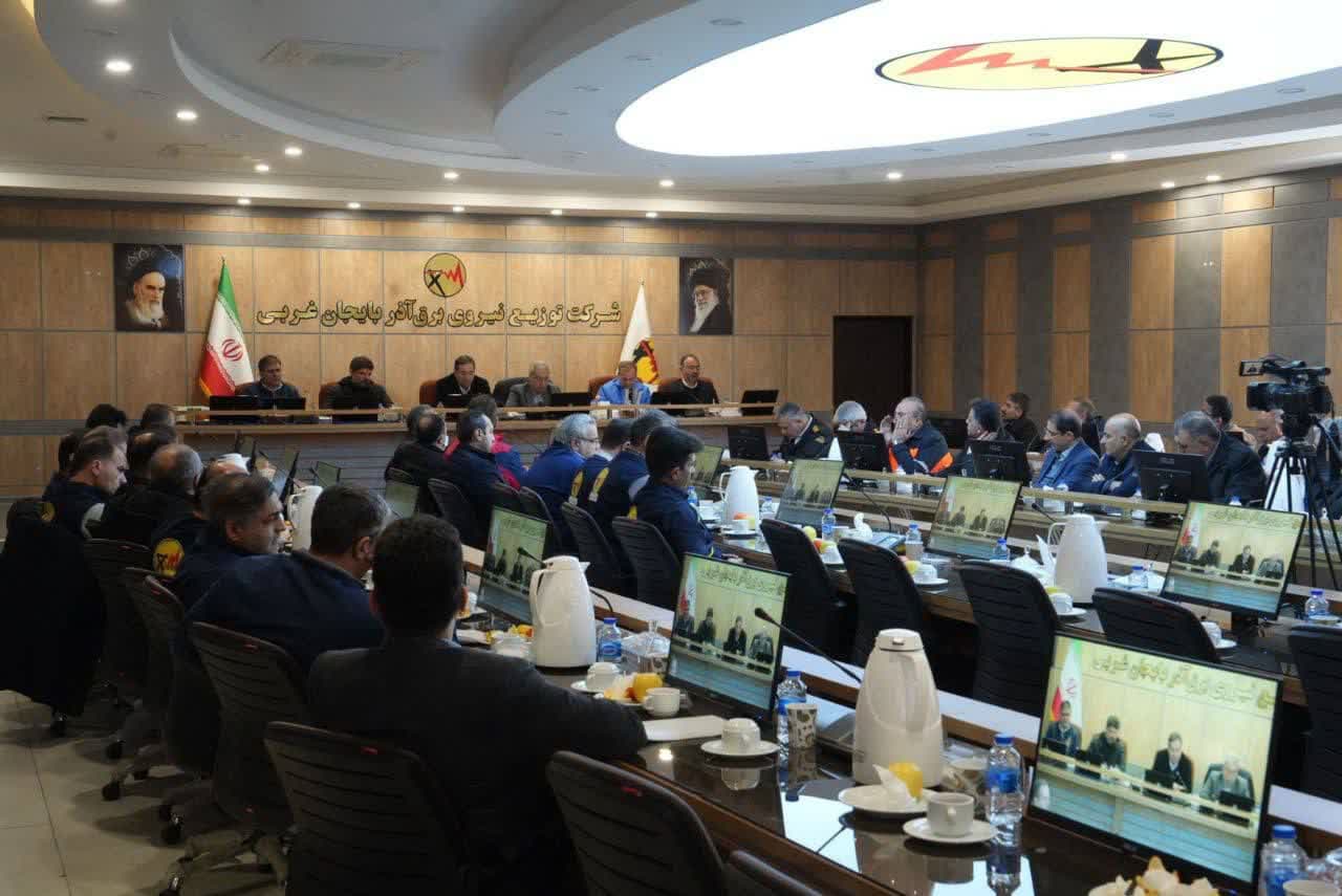 بازدید استاندار آذربایجانغربی از مرکز دیسپاچینگ برق استان+ تصاویر