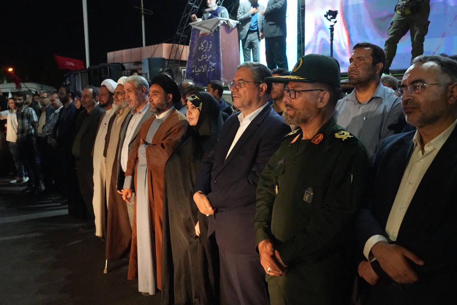 اعزام نخستین کاروان تأمین لوازم زندگی خانوادههای آسیبدیده از جنگ در آذربایجانغربی