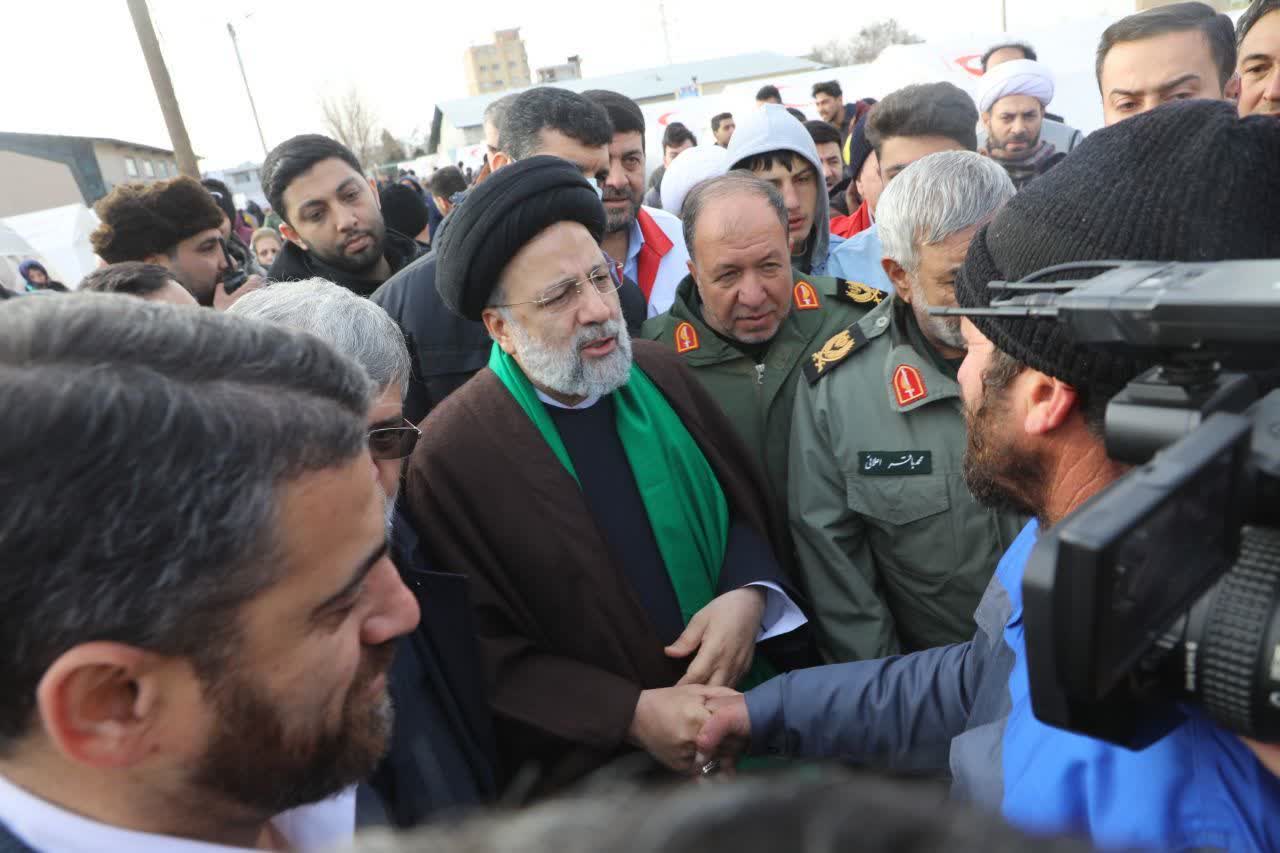 حضور رئیس جمهور در مناطق زلزلهزده شهرستان خوی