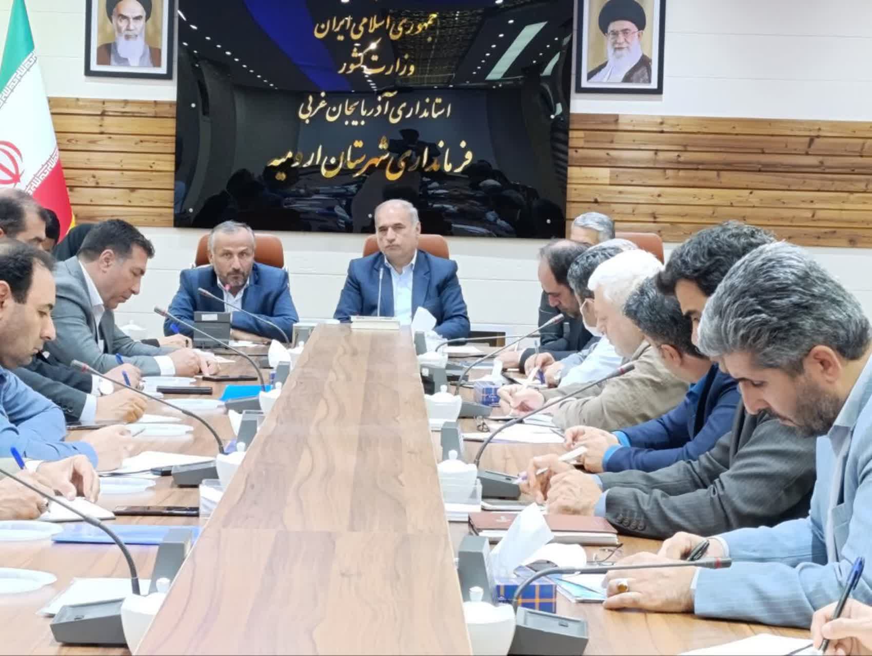 نشست هم اندیشی فرماندار ارومیه با مدیر کل منابع طبیعی و آبخیزداری استان+ تصاویر