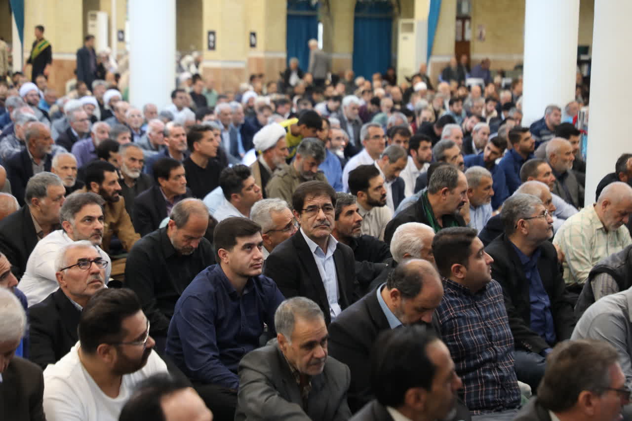 برگزاری آیین نماز جمعه ارومیه با حضور مردم و مسئولان به امامت حجت الاسلام والمسلمین قریشی
