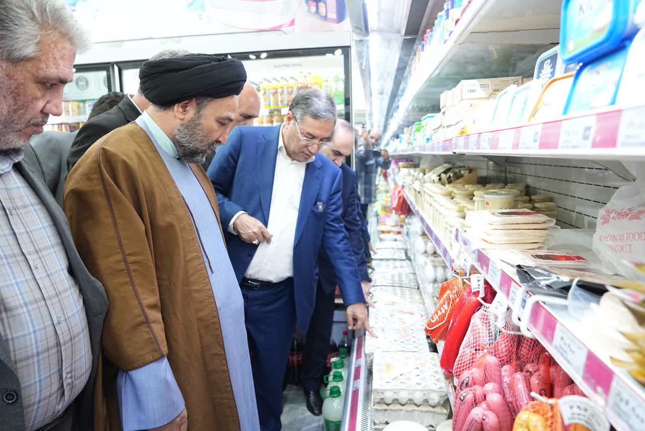 بازدید استاندار آذربایجان‌غربی  و فرماندار ارومیه از بازار و فروشگاه‌های سطح شهر