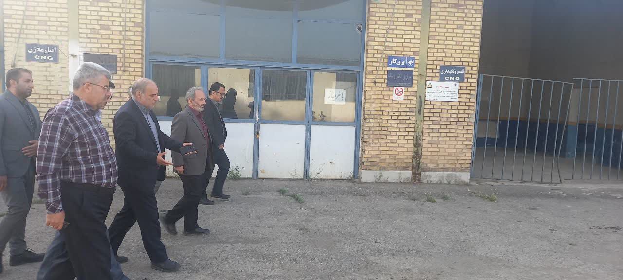 بازدید فرماندار شهرستان ارومیه از مرکز اتحادیه تعاونی تاکسیرانی ارومیه
