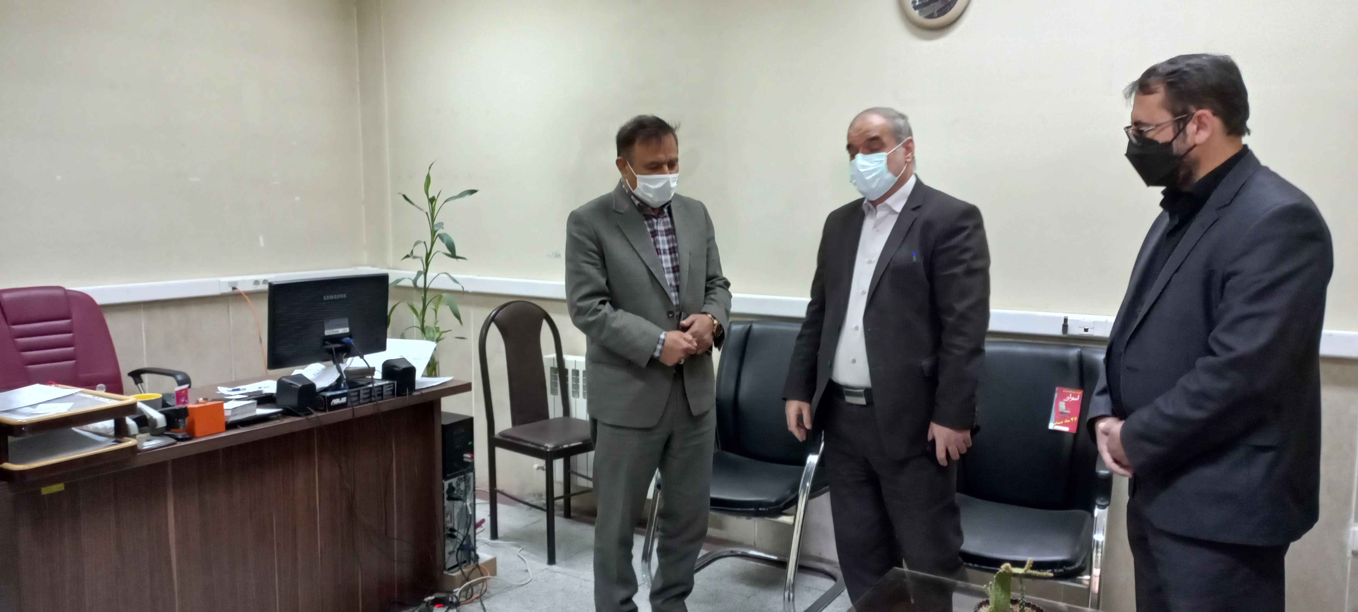 بازدید سرزده فرماندار شهرستان ارومیه از اداره ورزش و جوانان + عکس