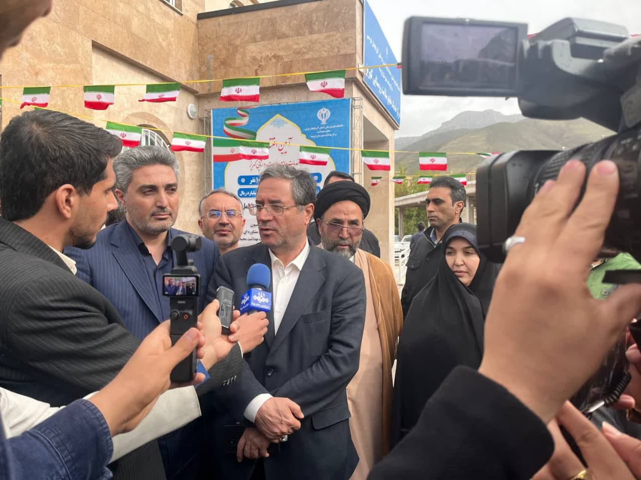 با حضور استاندار آذربایجان‌غربی مرکز  جامع سلامت روستایی کهریز  افتتاح شد