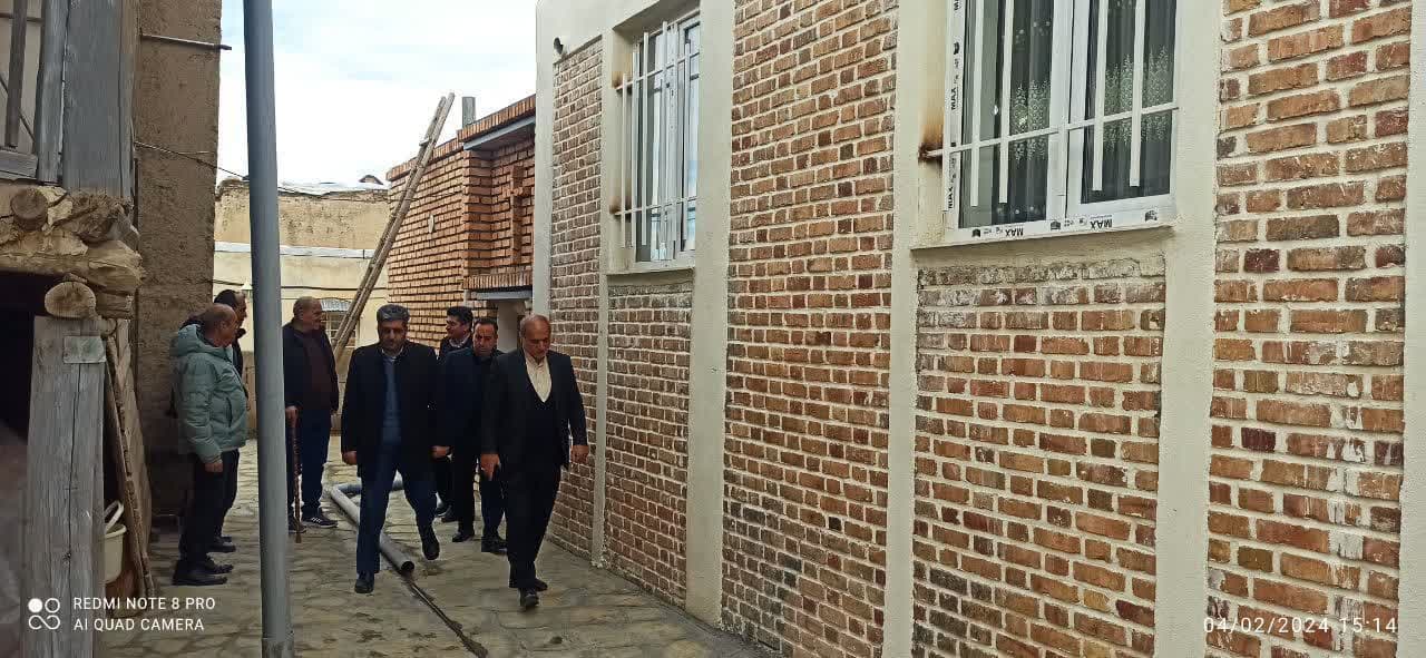 آئین بهره برداری از100 واحد مسکونی مقاوم روستایی در ارومیه با حضور فرماندار شهرستان ارومیه برگزار شد .