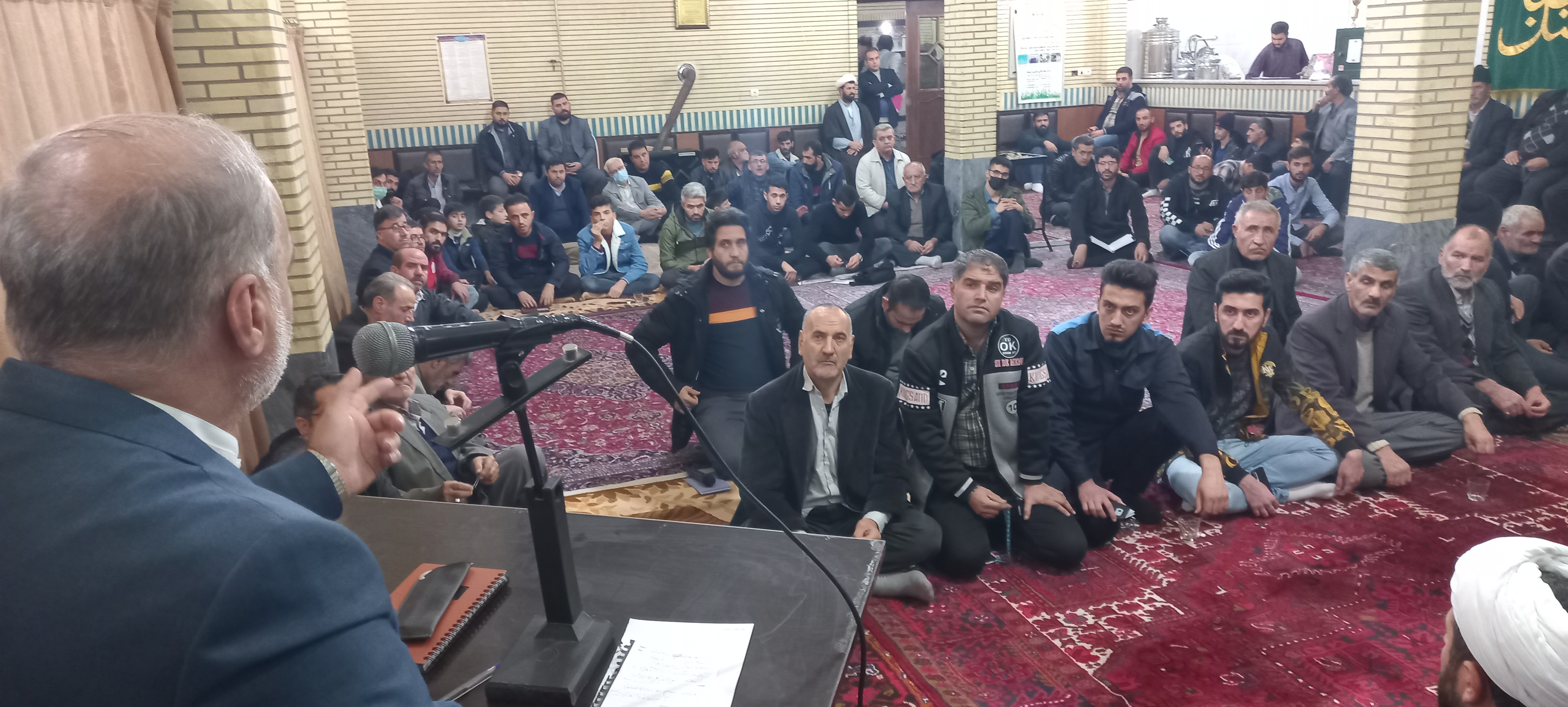 باحضور فرماندار ، مسائل و مشکلات منطقه 2 بررسی شد + عکس