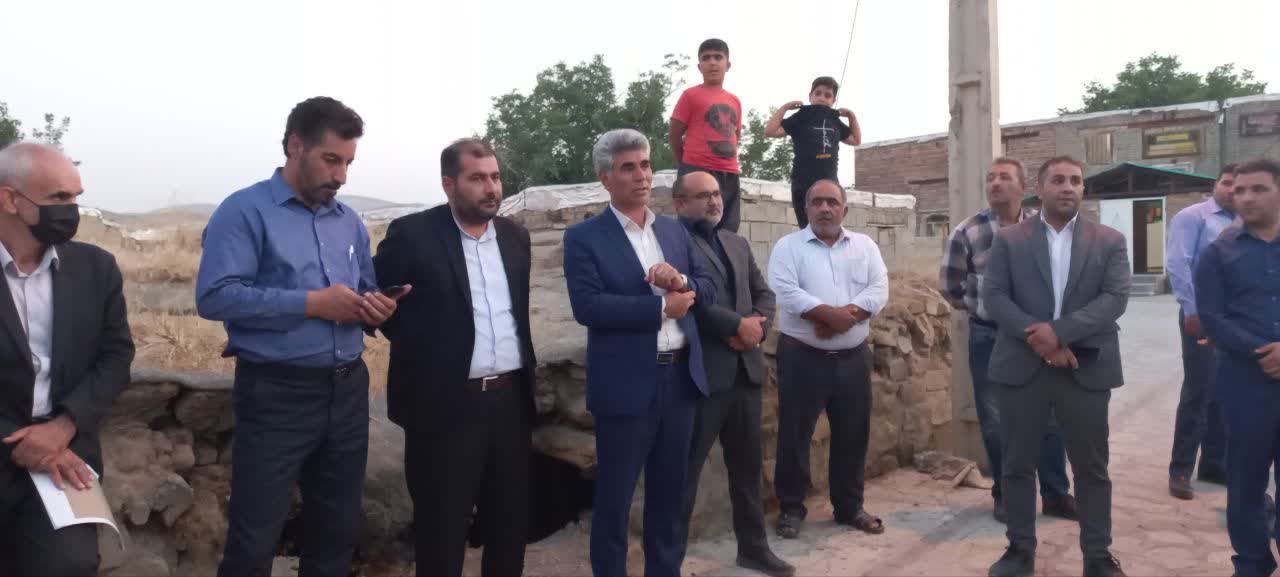 حضور غلامحسین عماری فرماندار شهرستان ارومیه و هیئت همراه از روستای گوزگوند از توابع بخش مرکزی
