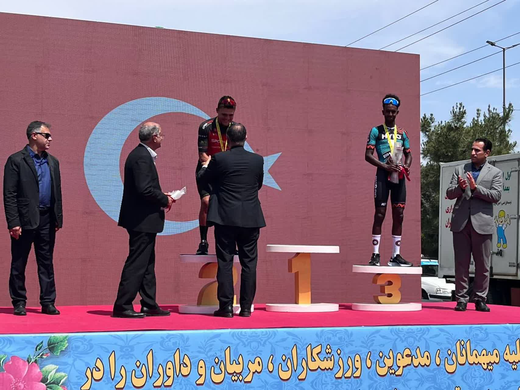 ارومیه میزبان نخستین مرحله از سیوهفتمین دوره تور بینالمللی دوچرخهسواری ایران - آذربایجان