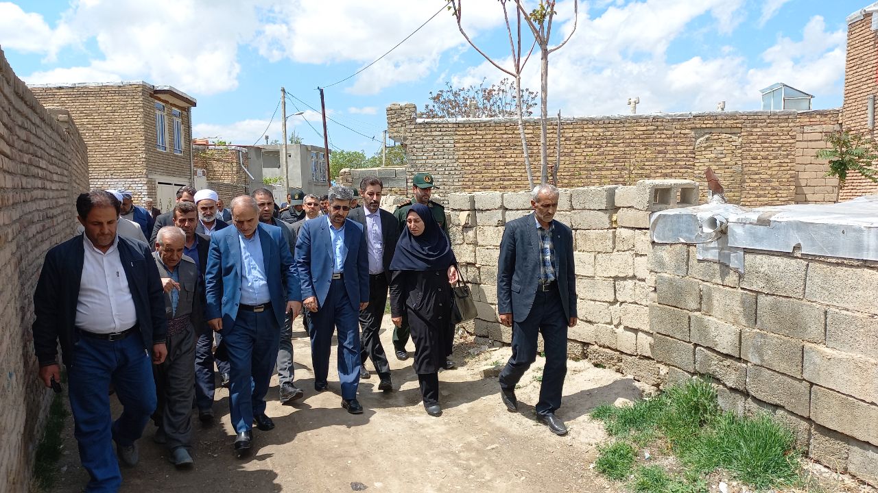 فرماندار شهرستان ارومیه از محوطه داخل روستا و مدرسه ابتدایی و راهنمایی بالانج و تولکان بازدید نمود