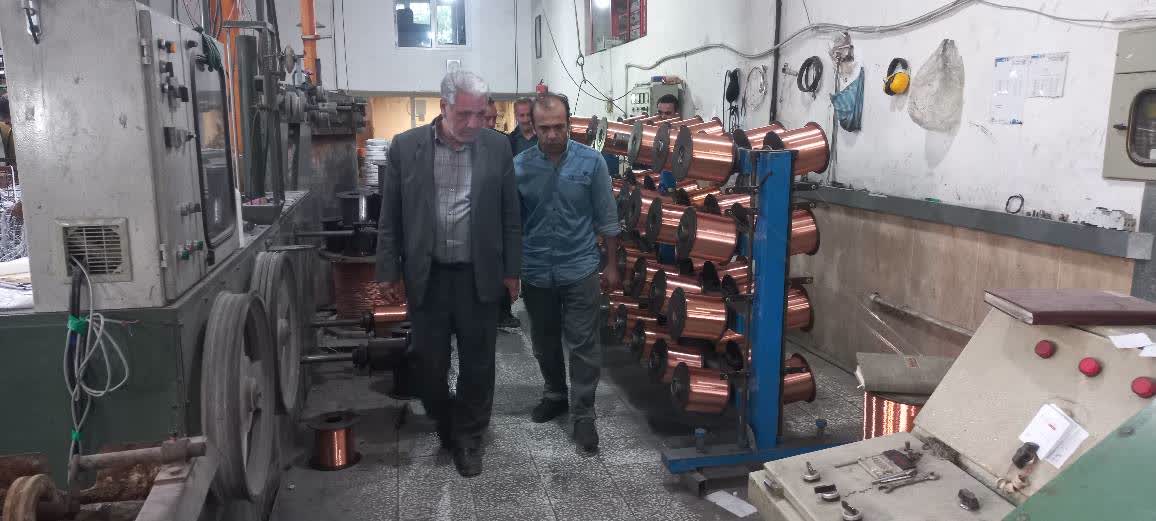 بازدید فرماندار ارومیه از واحدهای تولیدی کارخانه سیم و کابل رعد برق الکترونیک