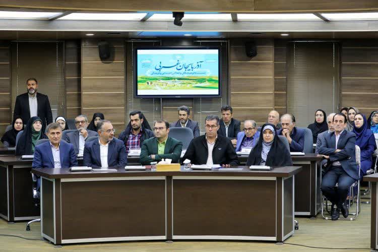 نشست با فرهیختگان و فعالان سیاسی، اجتماعی و فرهنگی استان