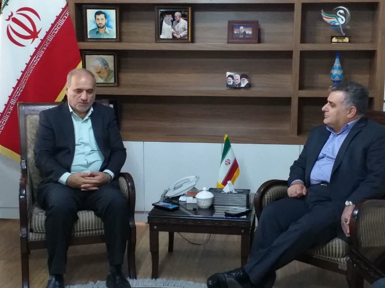 دیدار فرماندار شهرستان ارومیه با مدیریت شعب بانک تجارت استان