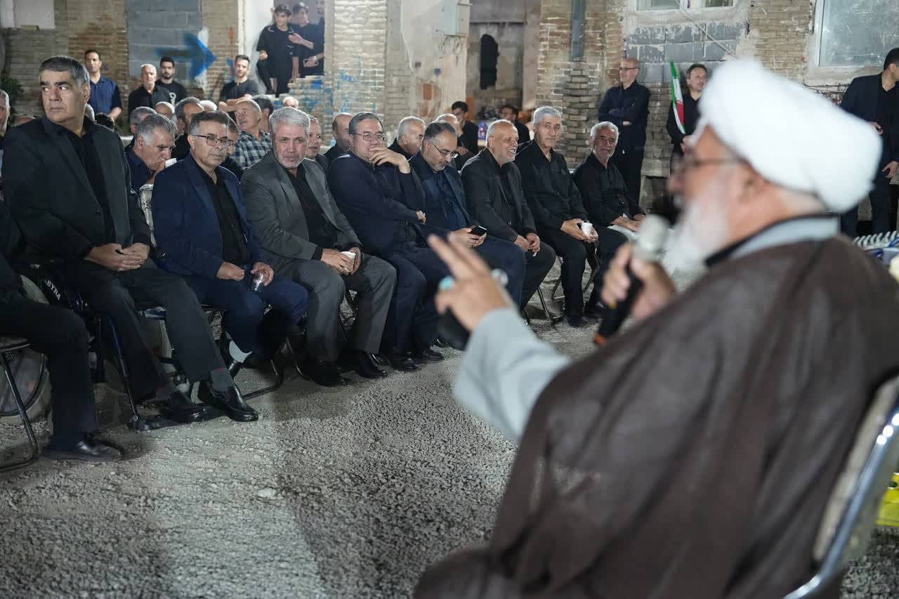 حضور استاندار آذربایجانغربی در مراسم عزاداری مسجد جوانمرد قصاب ارومیه + تصاویر
