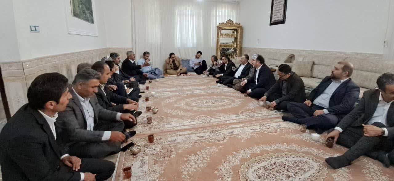 دیدار و گفتگوی فرماندار ارومیه با سرعشیره ها و انجام تمهیدات لازم برای کوچ دامداران به مناطق ییلاقی