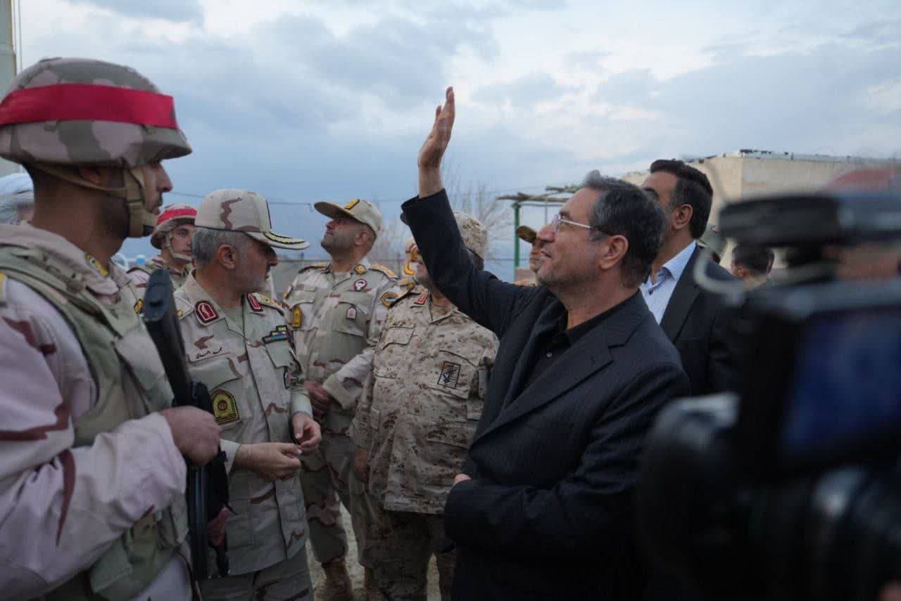 بازدید استاندار آذربایجانغربی از پاسگاه مرزی خانیک در ارومیه / افطار در کنار مرزبانان