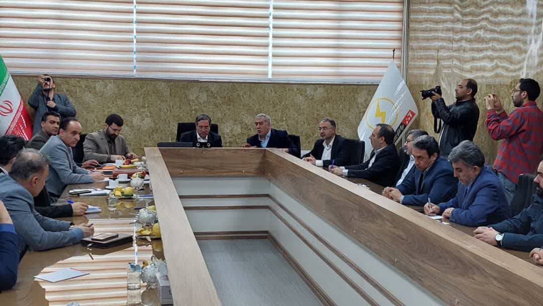 بازدید استاندار آذربایجانغربی و فرماندار شهرستان ارومیه از بخشهای مختلف شرکت تولیدی آذرباتری ارومیه
