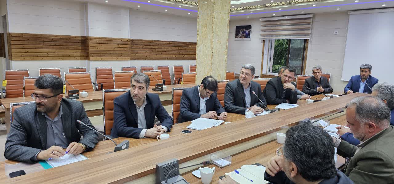 نشست هم اندیشی فرمانداری شهرستان ارومیه با مجموعه مدیران کمیته امداد امام خمینی ره+ تصاویر