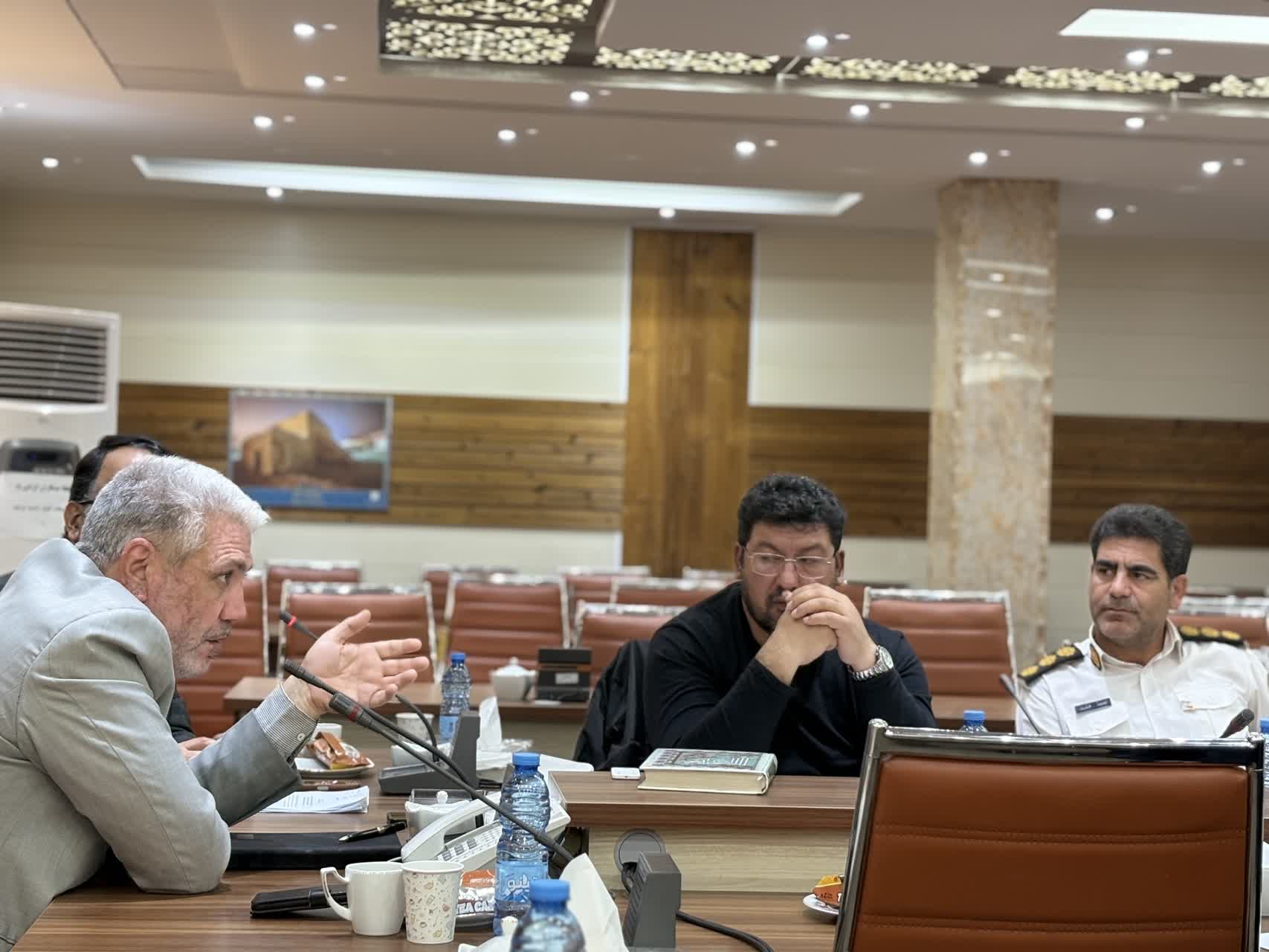 ضرب‌الاجل فرماندار ارومیه برای پایان سد معبر و مشاغل مزاحم: اجازه نمی‌دهیم حقوق شهروندی فدای بی‌نظمی و قانون‌گریزی متخلفان شود