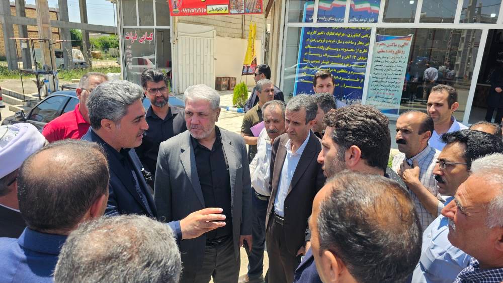 صبح جمعه متفاوت در ولنده؛ حضور میدانی فرماندار ارومیه تا اقامه نماز جمعه در روستا