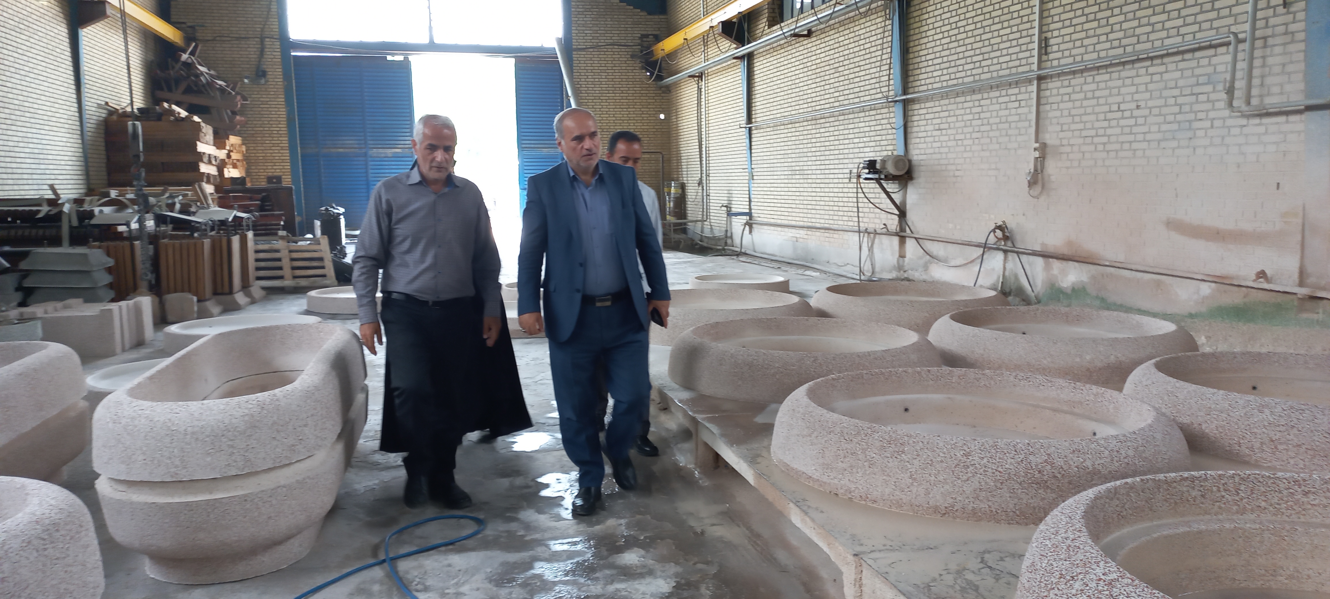 بازدید فرماندار شهرستان ارومیه از کارگاه ایمن بتن