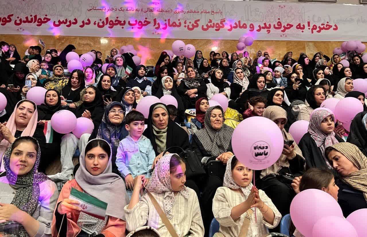 شکوه دخترانه در ارومیه؛ جشن ولادت حضرت معصومه (س) با حضور مردم و مسئولان برگزار شد