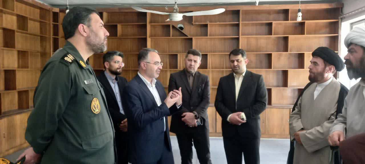 بازدید فرماندار ارومیه از محل خاستگاه انقلابیون در ارومیه