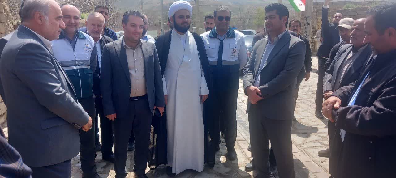 دیدار خانواده شهدا روحیه خدمتگزاری در مسئولان را تقویت می کند + تصاویر