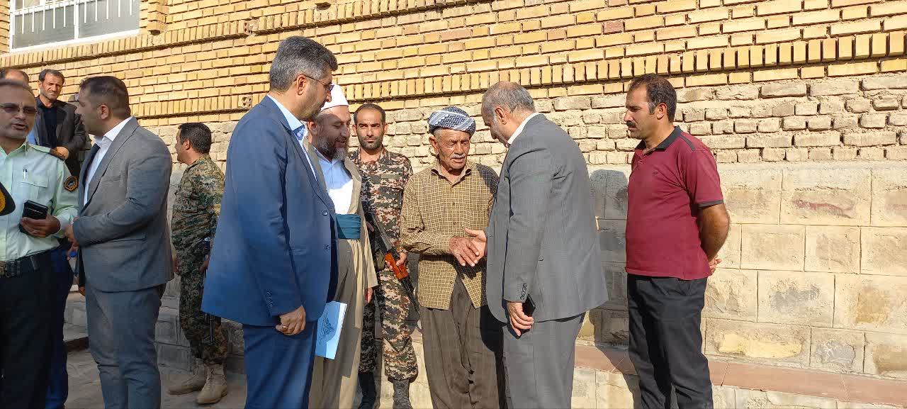 حضور فرماندار شهرستان ارومیه و هیئت همراه در جمع اهالی روستای لرنی