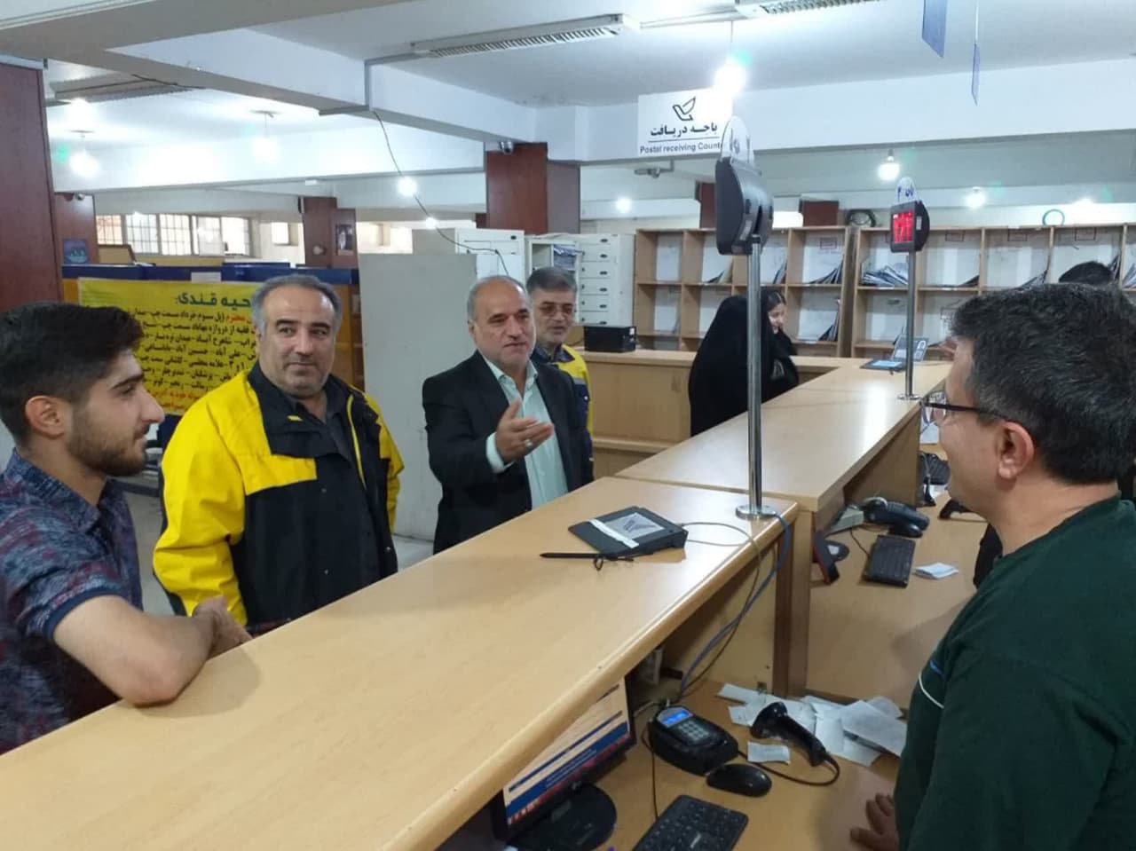 حضور فرماندار شهرستان در اداره پست ارومیه
