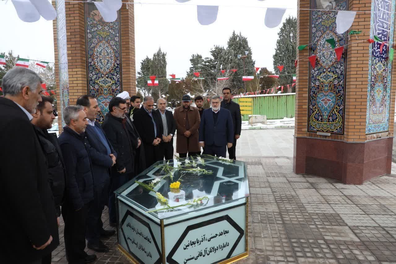 ادای احترام فرماندارشهرستان ارومیه به مقام شامخ شهدا