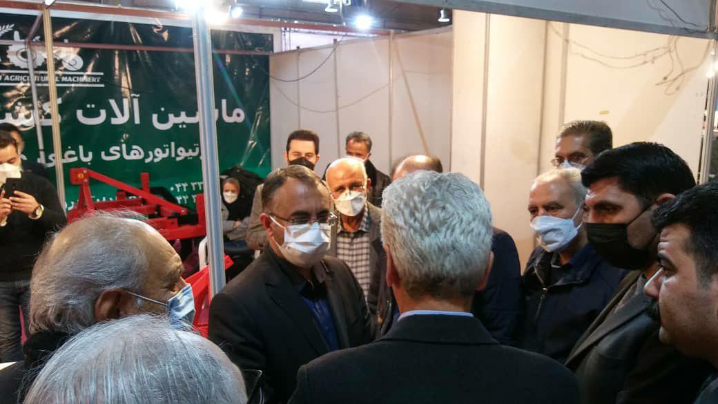 بازدید فرماندار ارومیه از نمایشگاه دستاوردهای حوزه کشاورزی + تصاویر