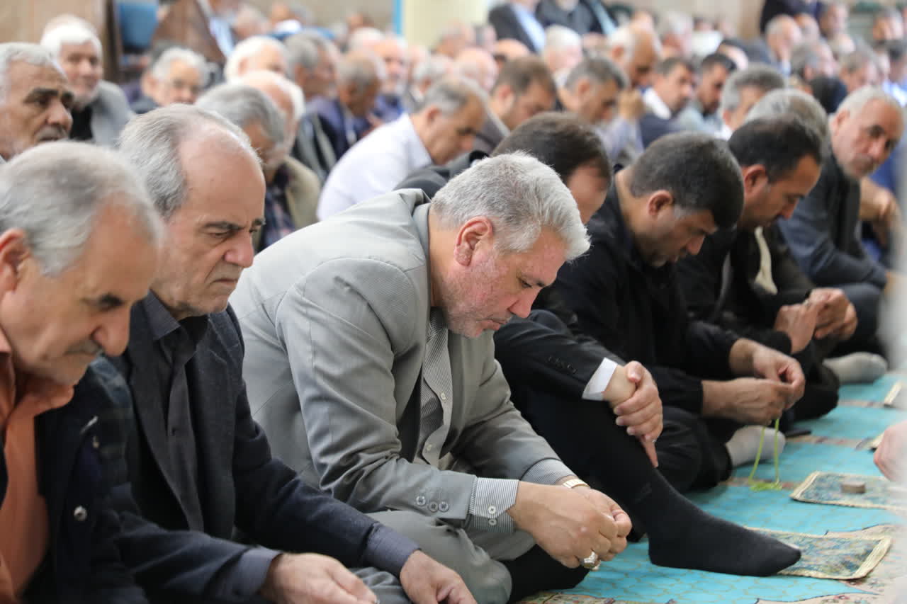 برگزاری آیین نماز جمعه ارومیه با حضور مردم و مسئولان به امامت حجت الاسلام والمسلمین قریشی