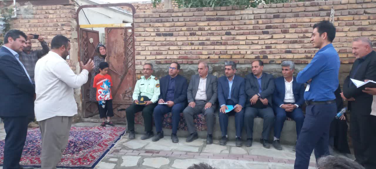حضور غلامحسین عماری فرماندار شهرستان ارومیه و هیئت همراه از روستای گوزگوند از توابع بخش مرکزی