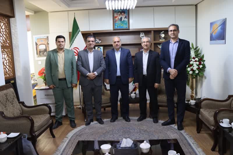 ریاست موسسه آموزش عالی آفاق با فرماندار شهرستان ارومیه دیدار کرد+ تصاویر