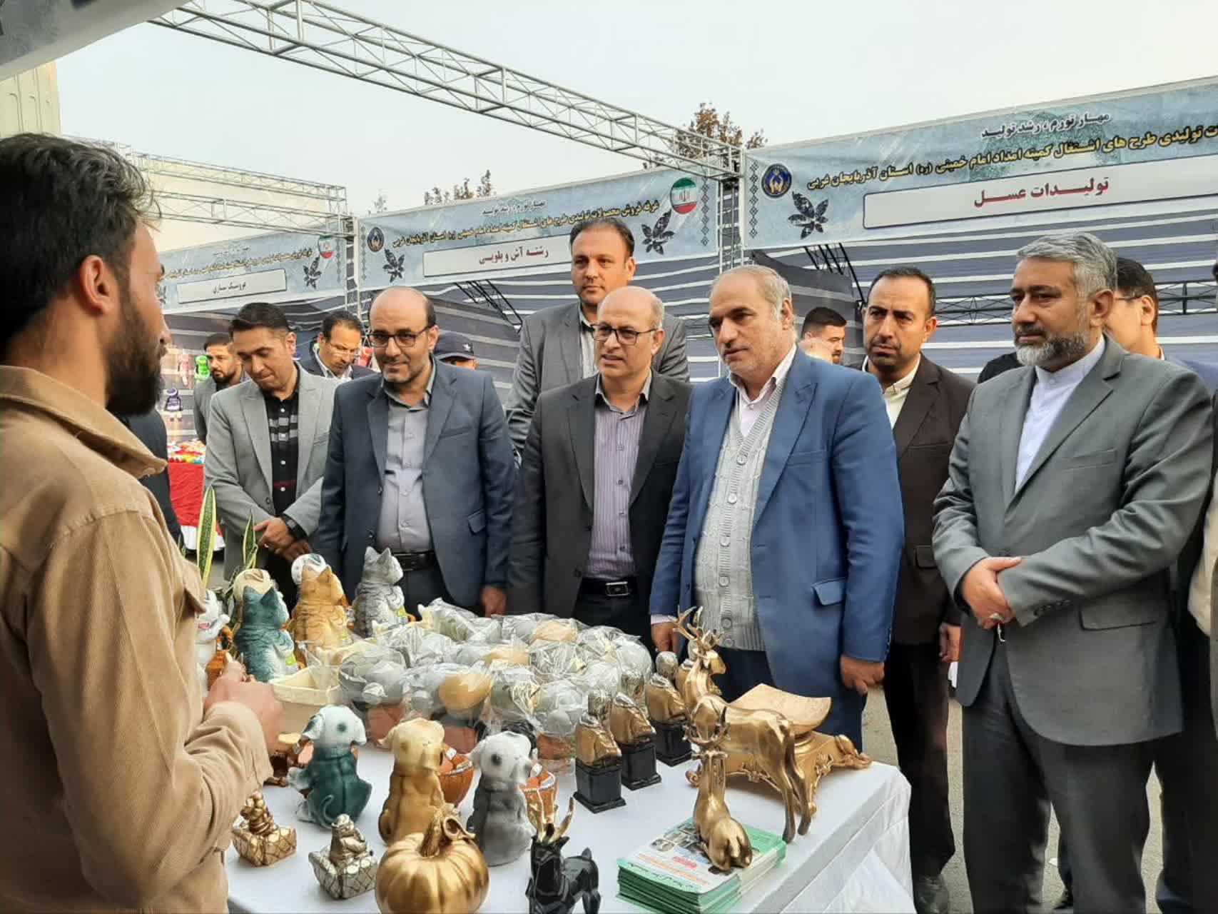 مراسم افتتاح نمایشگاه فصلی مجریان طرح های اشتغال کمیته امداد امام خمینی (ره)