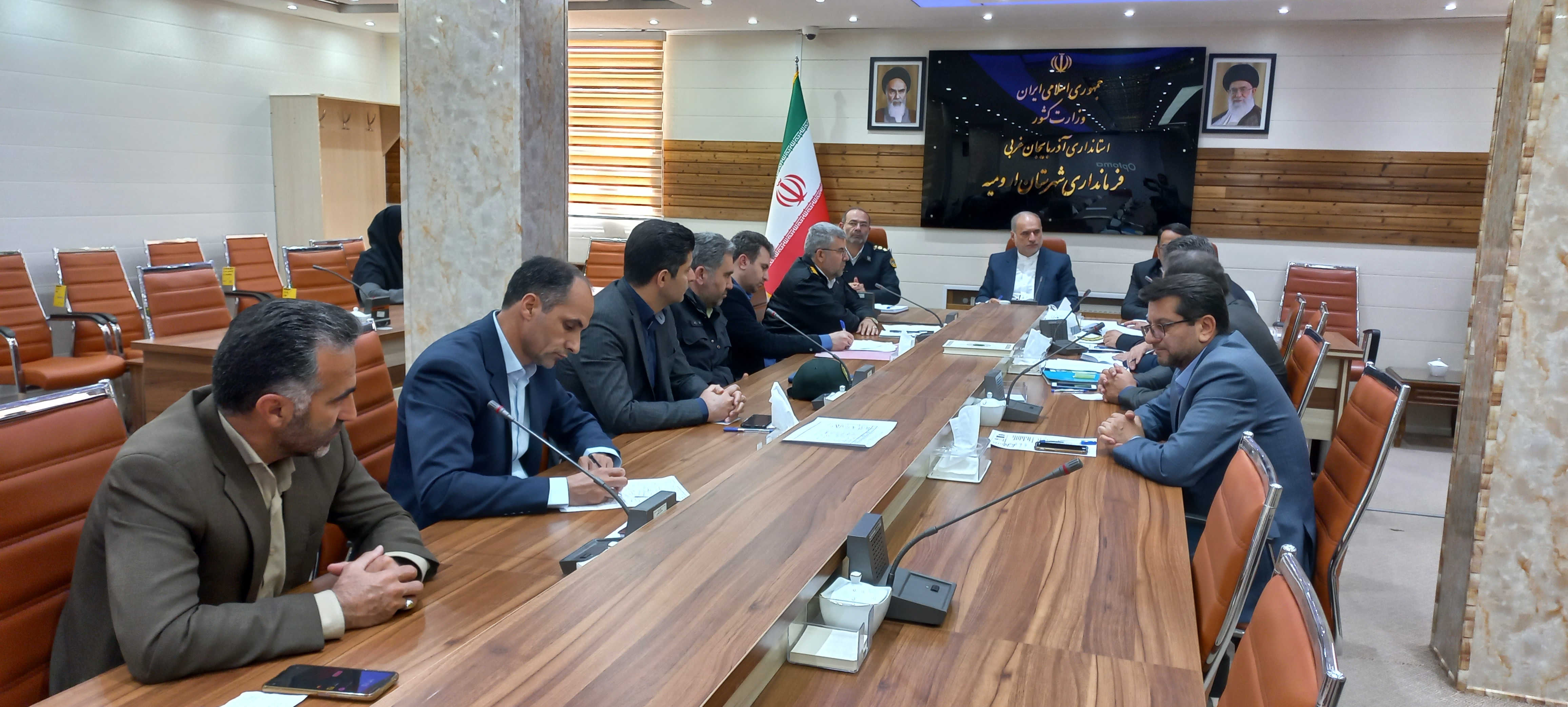 تأکید فرماندار شهرستان ارومیه بر اتخاذ راهکار های مناسب برای کاهش ترافیک شهری طی سال جاری