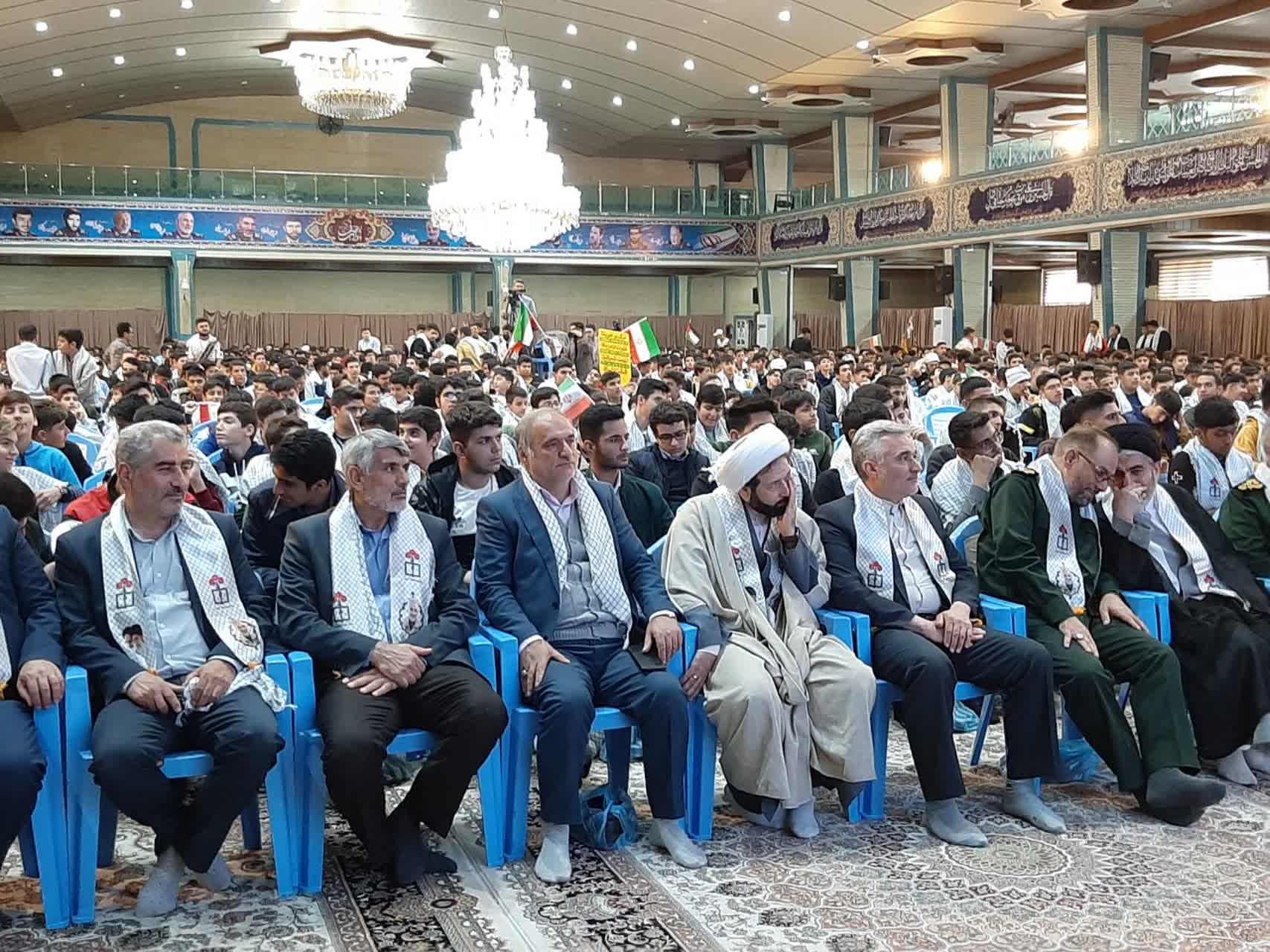 برگزاری اجتماع پرچمداران گام دوم انقلاب