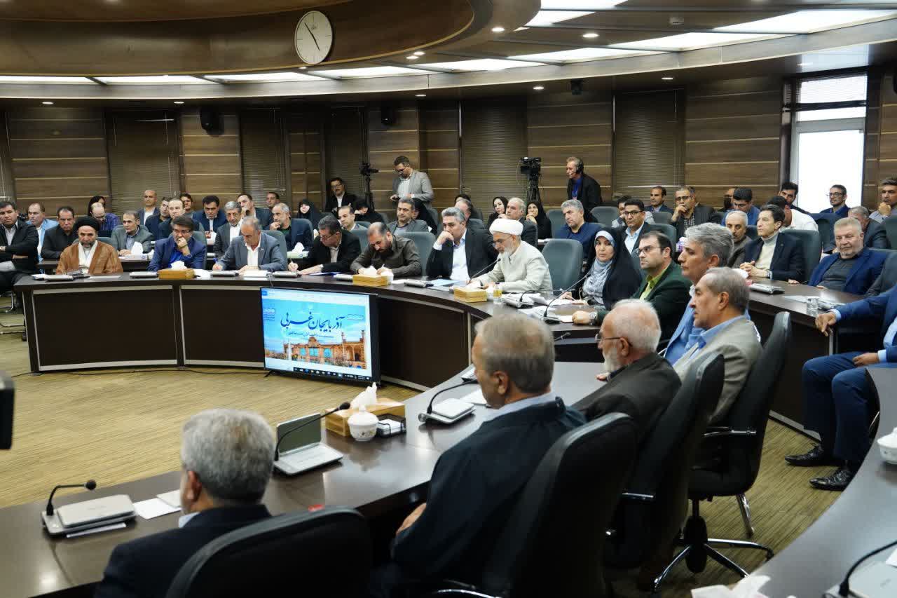 نشست رئیس‌جمهور با فعالان سیاسی آذربایجان‌غربی