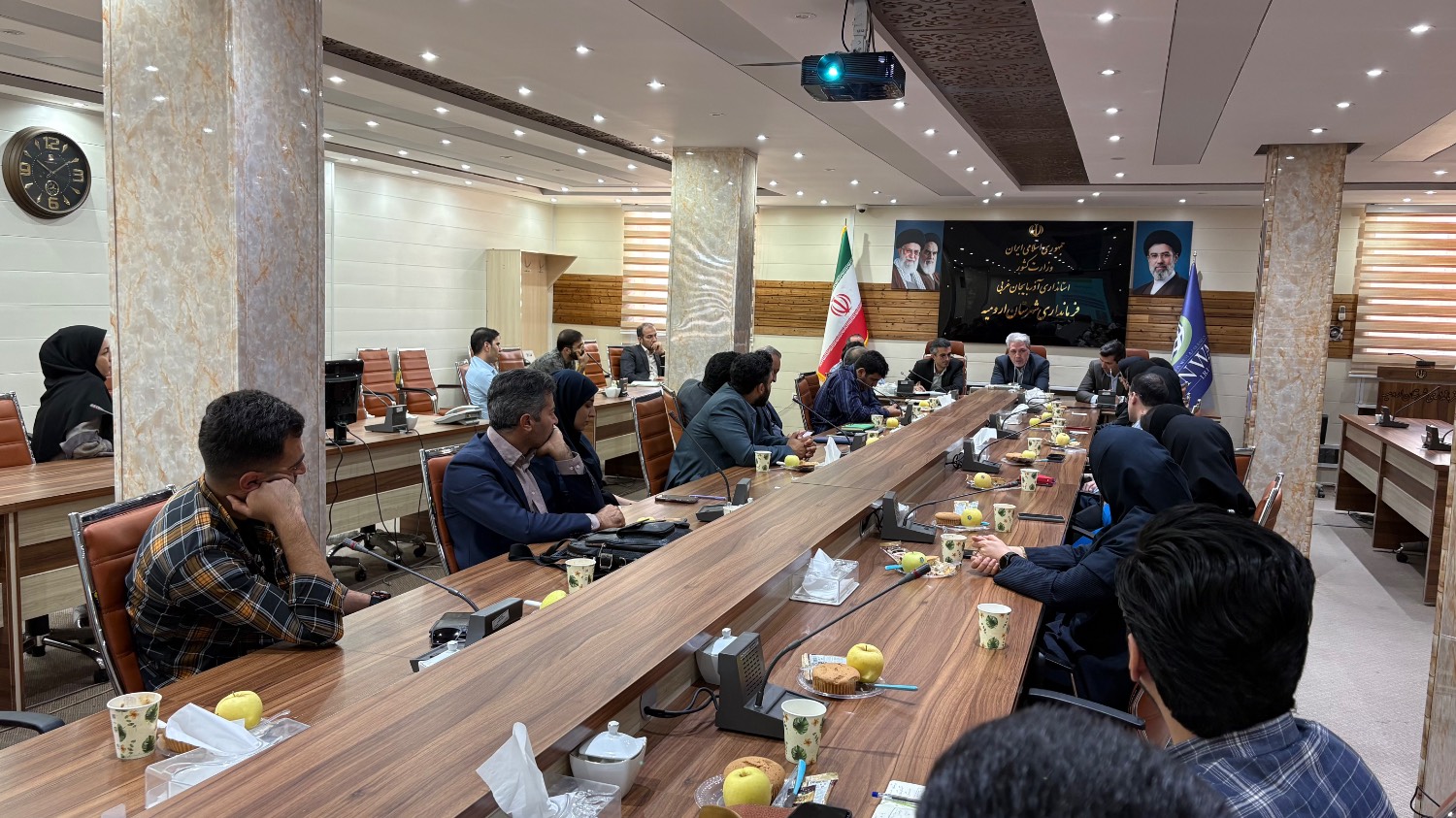 گزارش تصویری؛ نشست نخبگان شهرستان ارومیه با حضور فرماندار