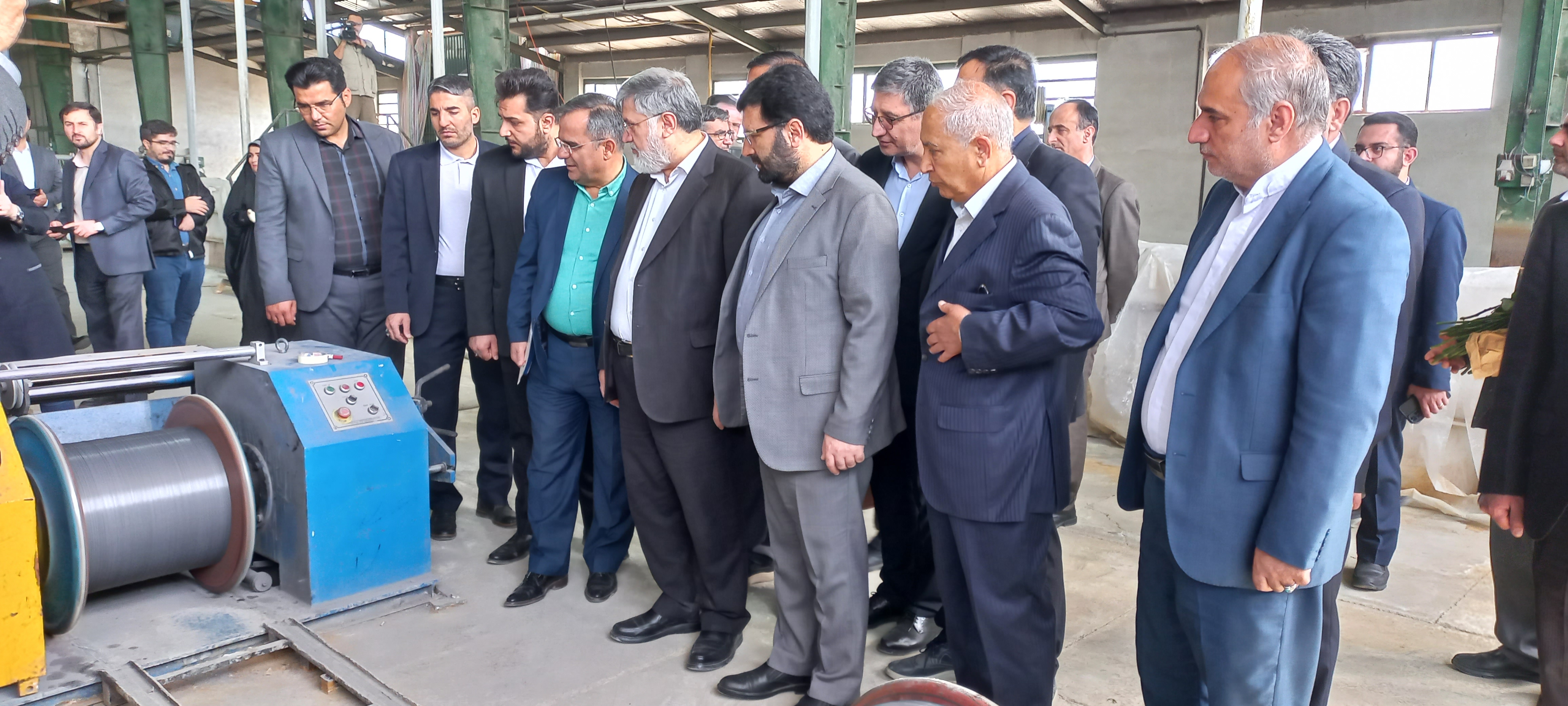 بازدید استاندار آذربایجان غربی از شرکت الکترود جوش
