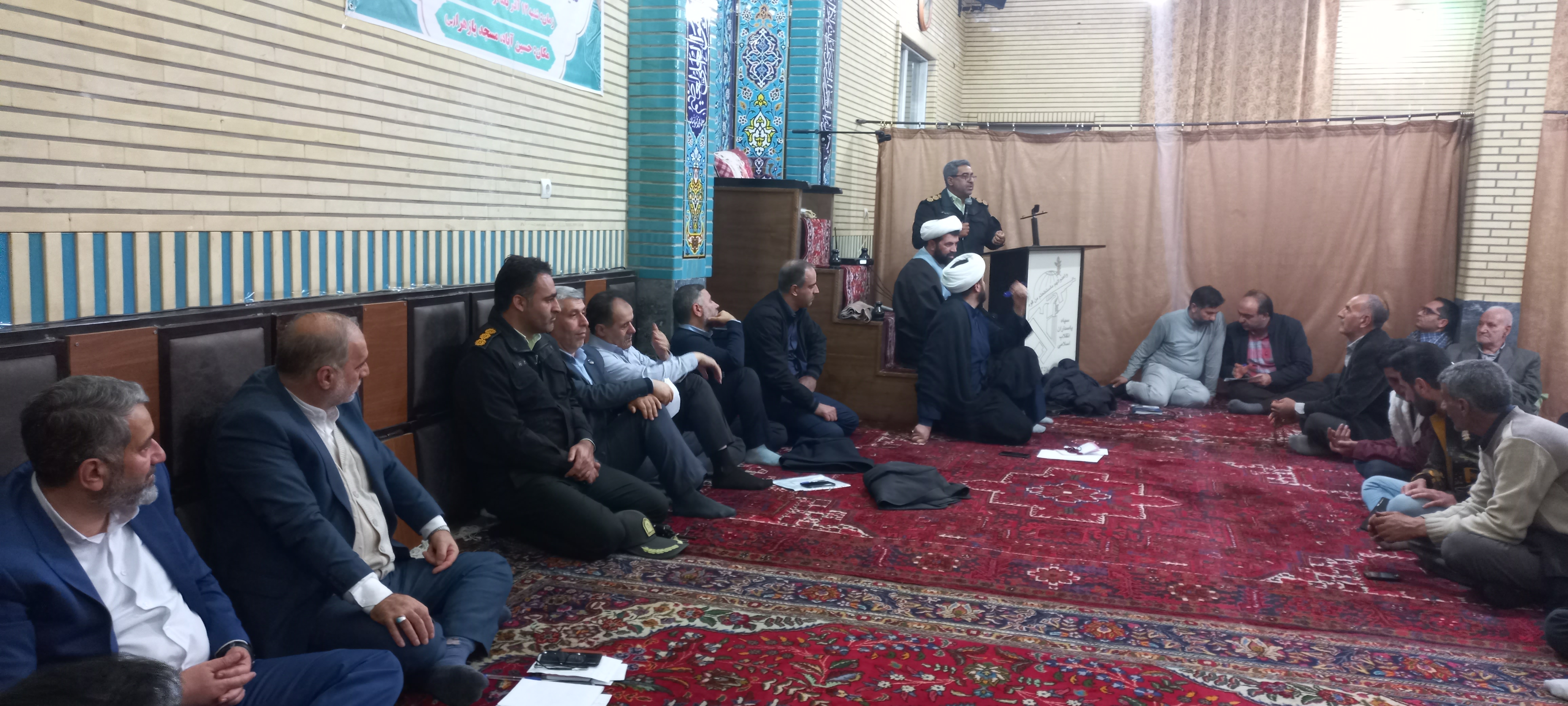 باحضور فرماندار ، مسائل و مشکلات منطقه 2 بررسی شد + عکس